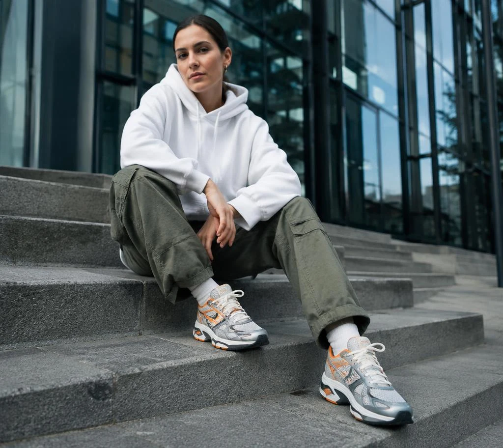 Styled everyday sneaker look